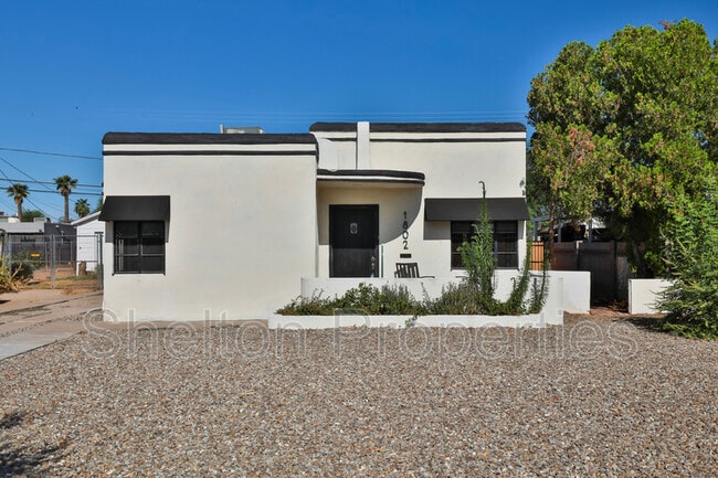 Photo - 1802 N Laurel Ave