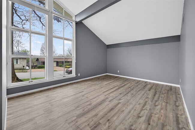 Photo - 495 Baywillow Dr