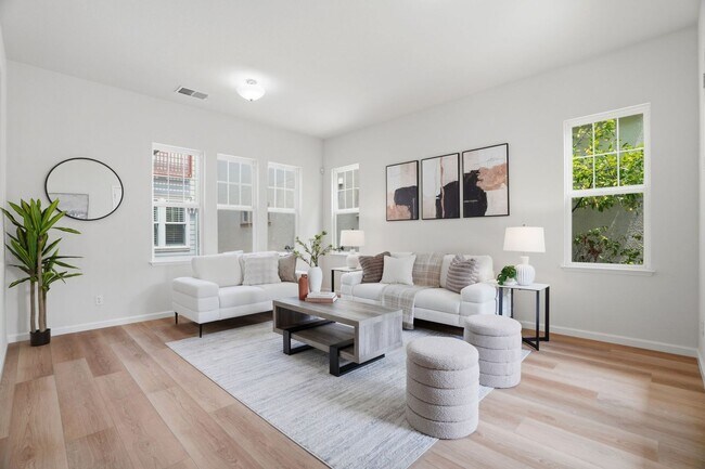 Photo - BRIGHT, OPEN RESIDENCE IN RIVERMARK HOME WITH EXCELLENT LAYOUT
