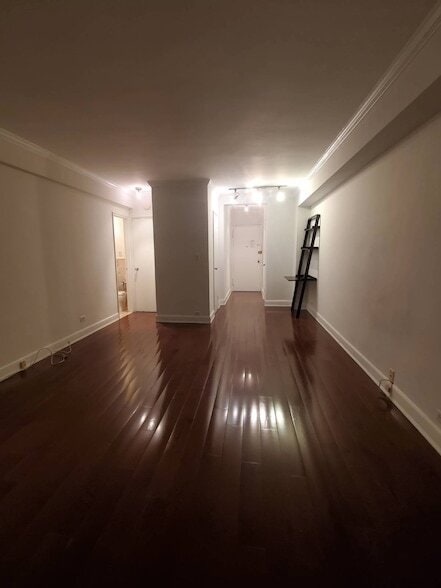 Photo - 225 E 46th St