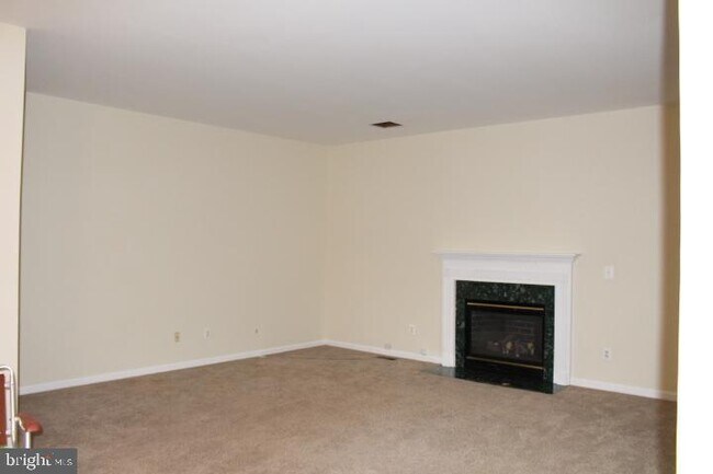 Photo - 80 Chadwick Dr