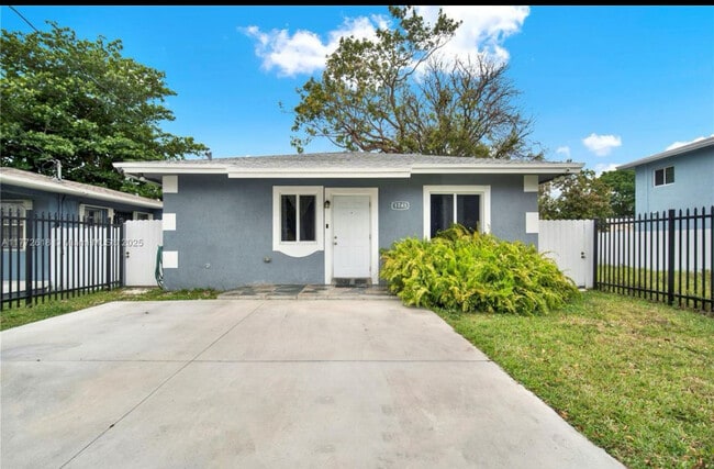 Building Photo - 1741 NW 68th St Unit FR