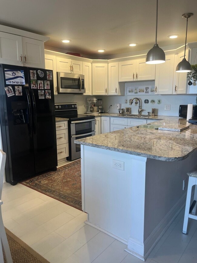 Photo - 4057 Wolverton C