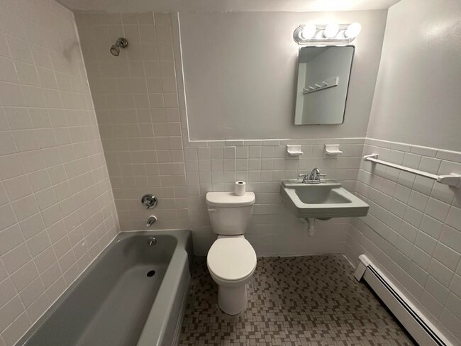 Photo - 2192 Massachusetts Ave Unidad G3