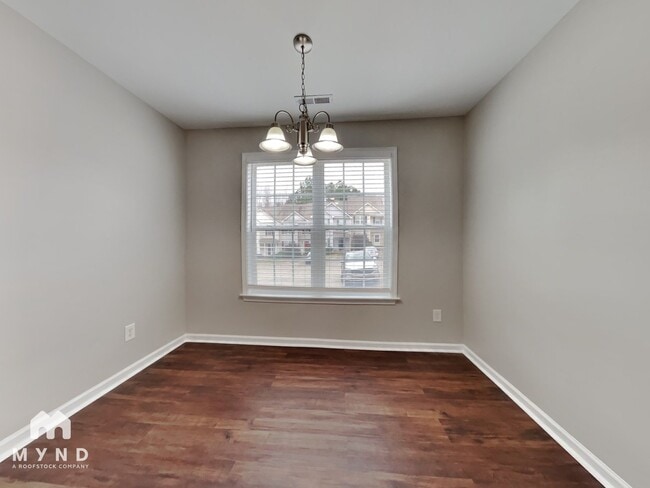 Photo - 403 Whitehall Ct