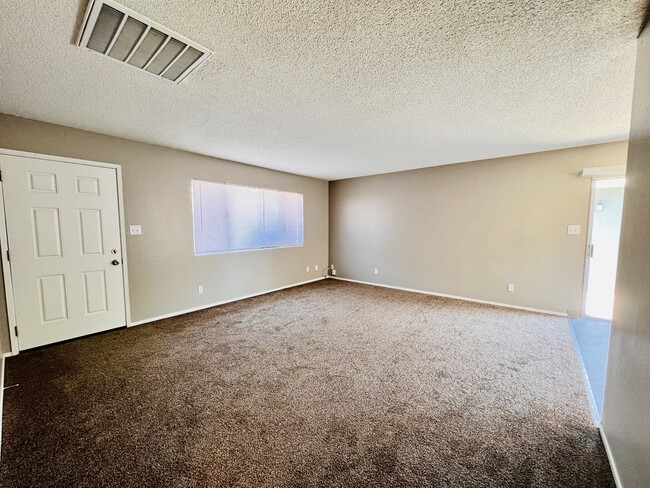 Photo - 3108 W Walnut Ave