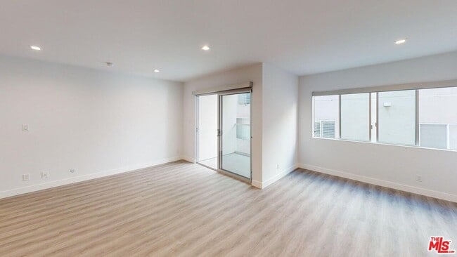 Photo - 425 S Willaman Dr Unidad 203