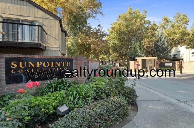 Newly remodeled two bedroom one bath condo... - Newly remodeled two bedroom one bath condo...