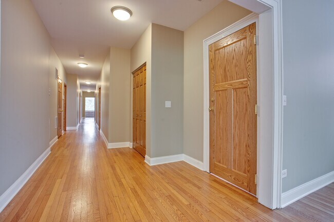 Photo - 5419 S Hyde Park Blvd Unit 2