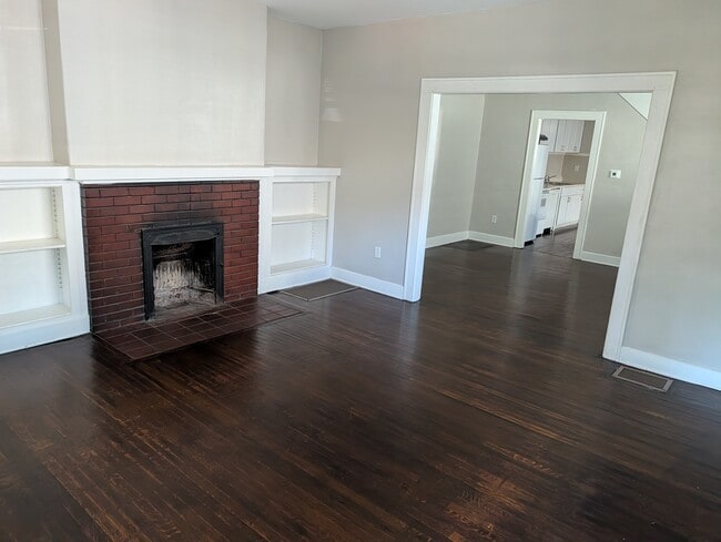 Photo - 530 Eastern Ave