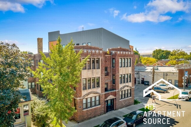 Photo - 2231 W Wilson Ave Unit 2