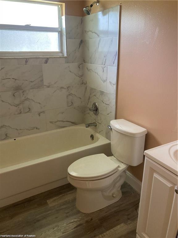 Photo - 1575 Buck St