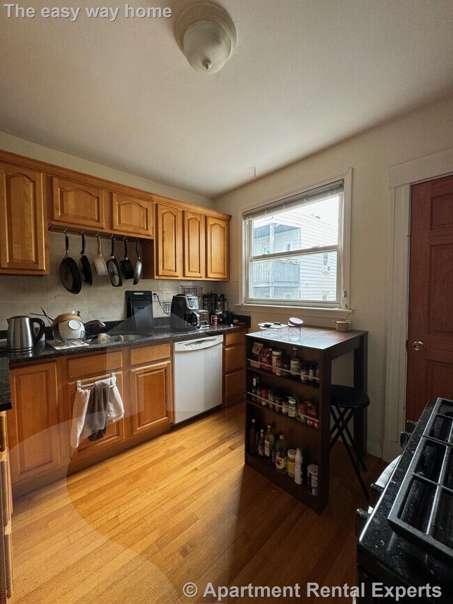 Photo - 33-35 Magnus Ave Unit #3 Unidad #3