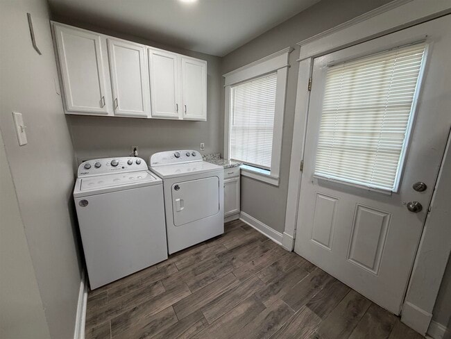 Photo - 2078 Walker Ave