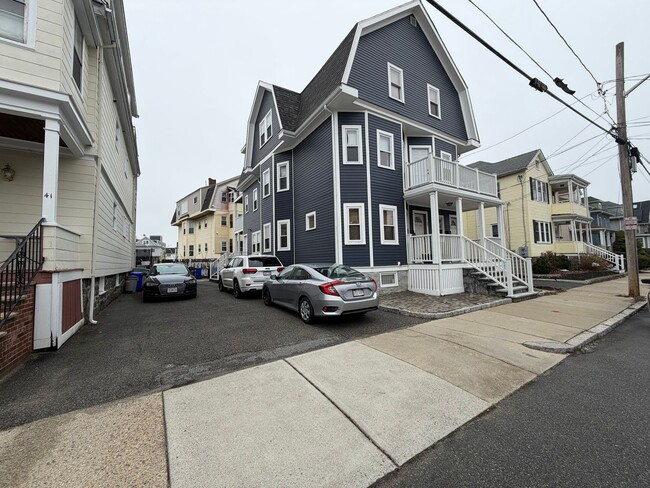 Building Photo - 35-37-37 John St Unit 3