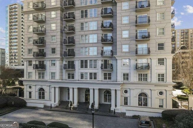 Building Photo - 195 14th St NE Unit P404