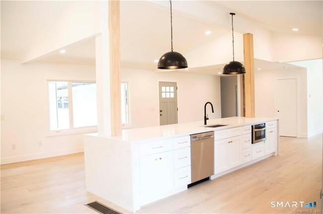 Photo - 11 Fairmount Dr