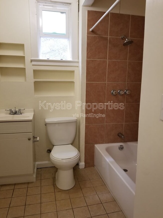 Photo - 505 Hichborn St Unit B