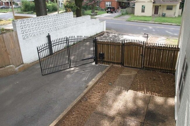 Photo - 216 N Hollywood St Unit 4