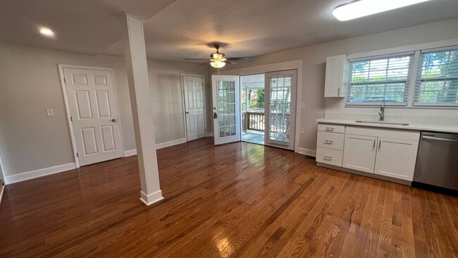 Photo - Renovated larg single family home! 2,200+ sf