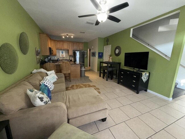 Photo - 1131 Century Oaks Dr