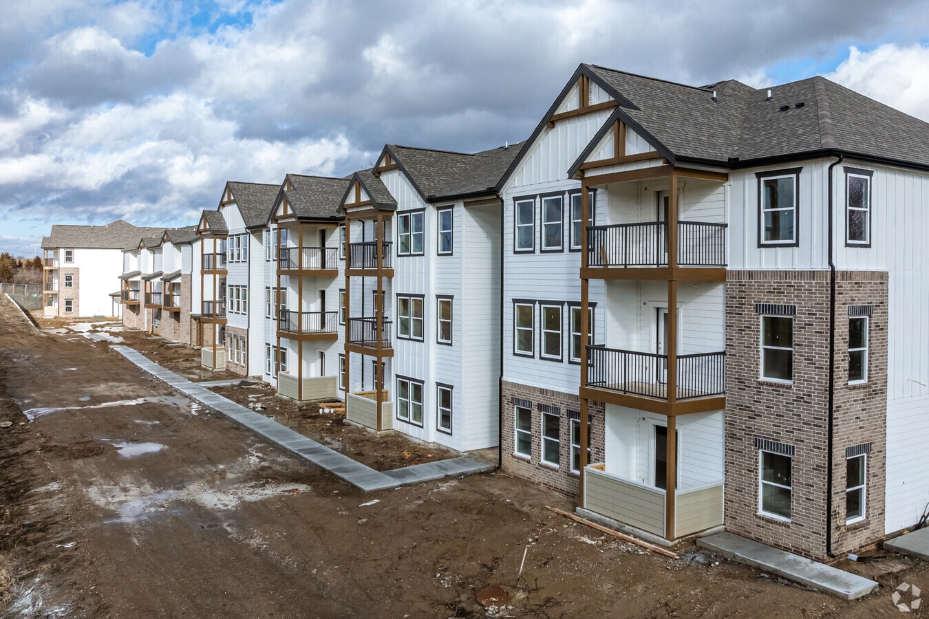 152 Northland - 152 Northland