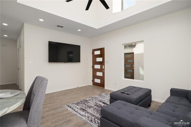 1605 Karen Dr