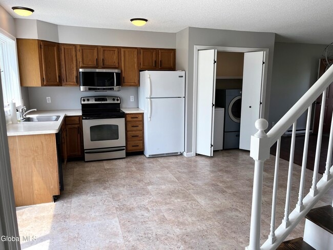 Photo - 24 Reservoir Rd