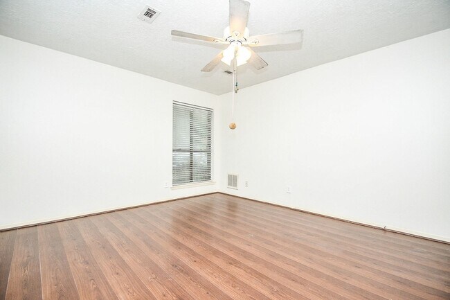 Photo - 6702 Spring Leaf Dr