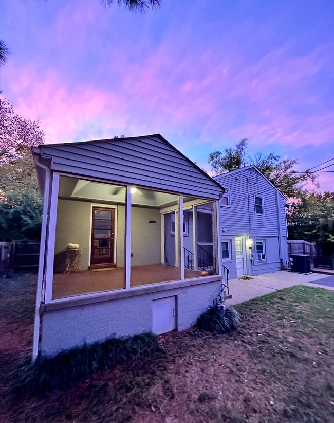 Photo - 2211 Seminary Ave