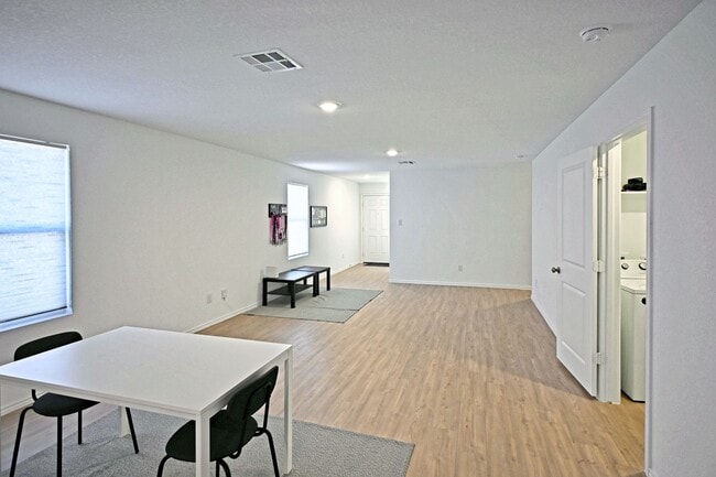 Photo - 5115 Schaeffer Rdg