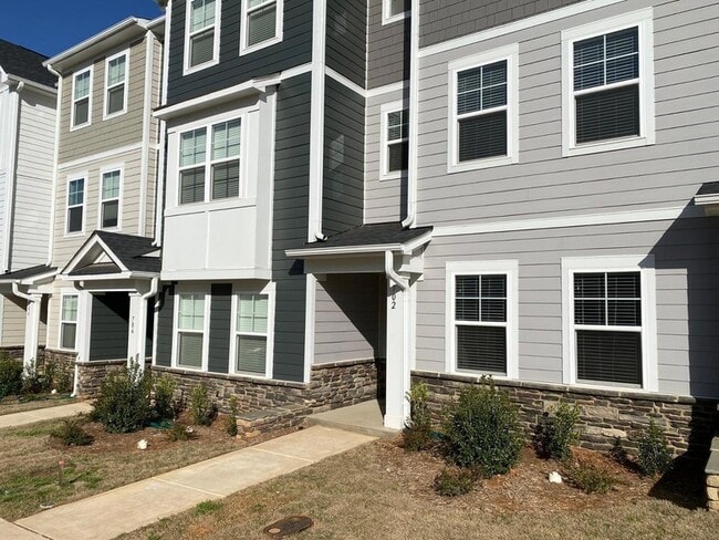 Photo - 702 Gimari Dr