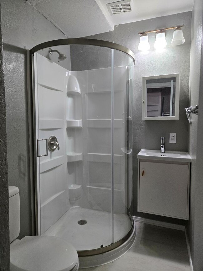 Photo - 405 N 11th St