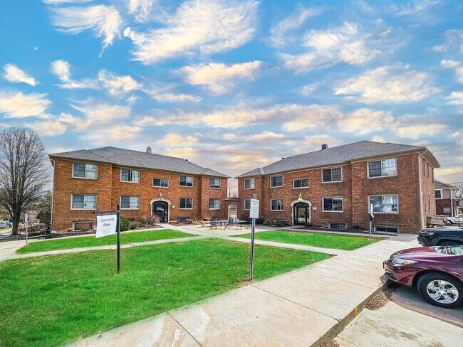 Photo - University Place Apartments