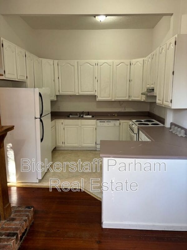 Photo - 213 Chapel St