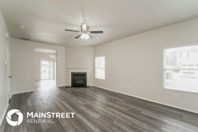 1054 Black Oak Dr