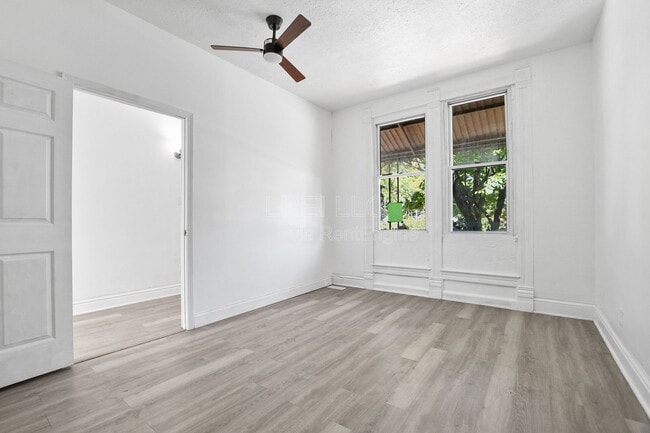 Photo - 2024 Lytle St