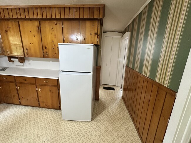 Photo - 18 Dufferin St