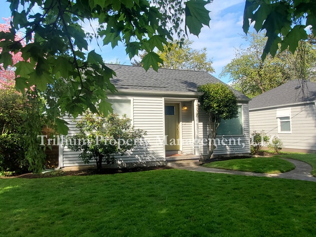 Photo - 4835 N Willamette Blvd