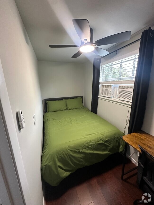 Building Photo - 8626 Nairn St Rental
