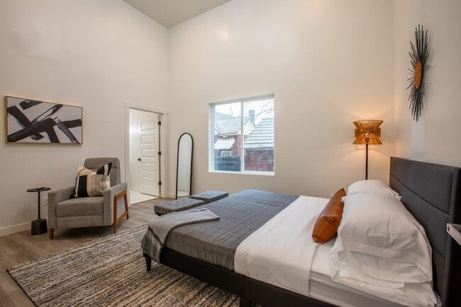 Photo - 302 40th St Unit 3
