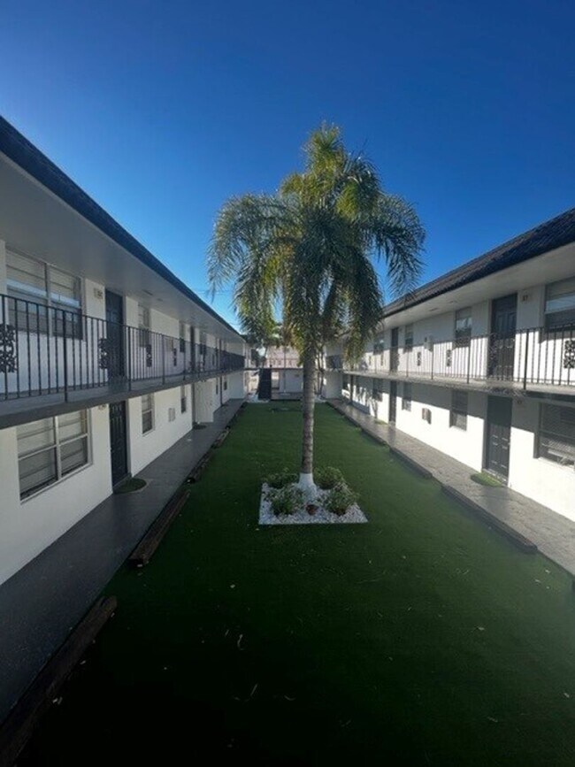 Photo - 2500 Johnson St LLC