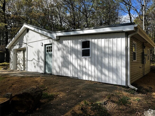 Building Photo - 85 Delaware Trail Rental