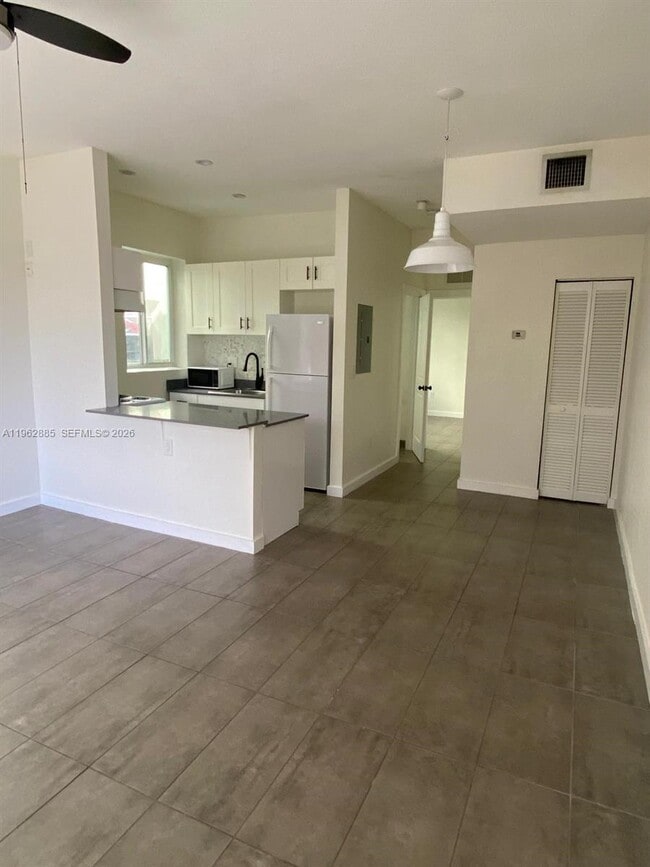 Photo - 628 SW 16th Ave Unit 204