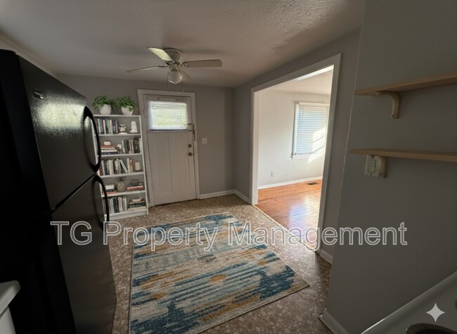 Photo - 5557 Ramona Blvd