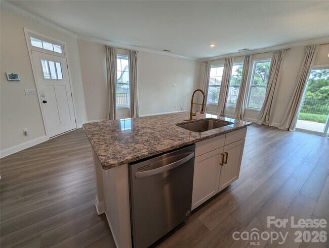 Photo - 634 Cypress Glen Ln