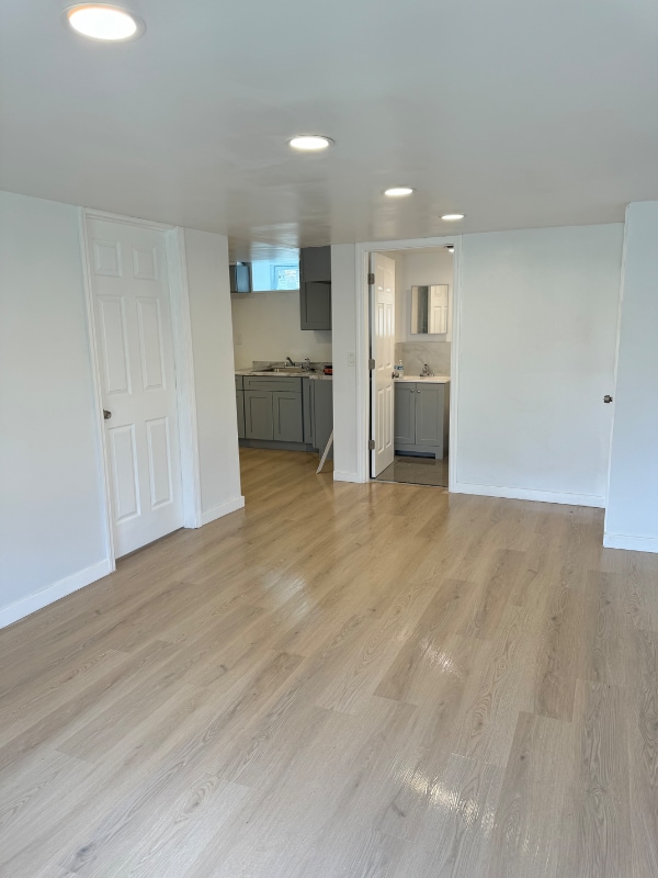 Building Photo - 6 Depot Hill Rd