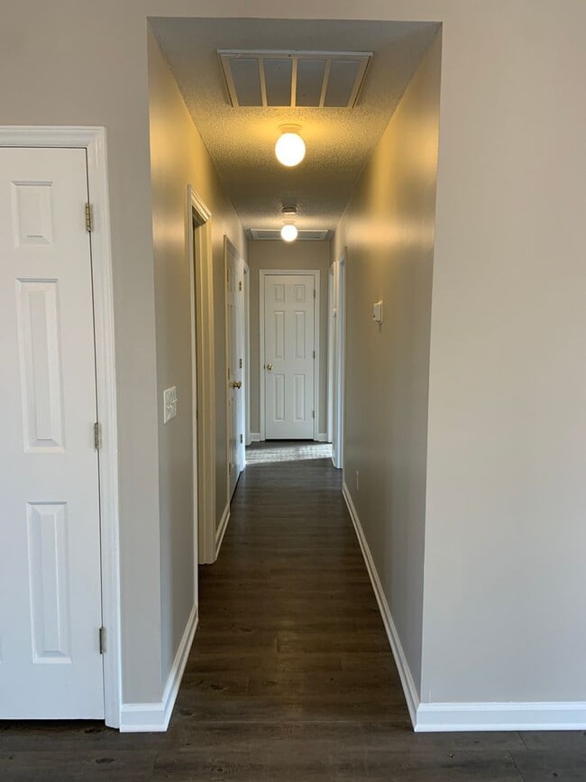 Photo - Spacious 3 Bedroom Home with wooded privacy