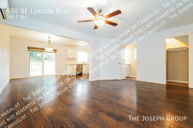 Photo - 590 NE Larson Blvd