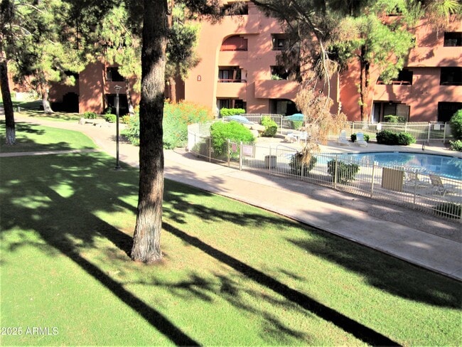 Building Photo - 12212 N Paradise Vlg Pkwy S Unit 208 Rental